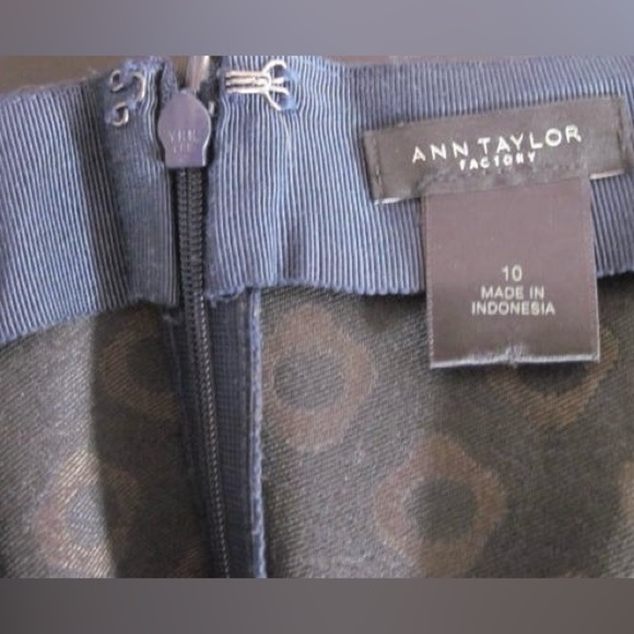 Ann Taylor Factory Women's Skirt, Blue & Black, Unlined, Zipper Back; Size 10 - Picture 4 of 8
